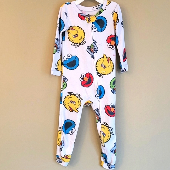 Sesame Street soft snug fitting zip up footless sleeper/footie - Picture 1 of 3